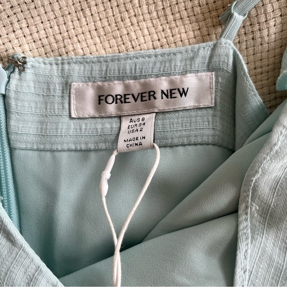 BNWT Forever New Alessia Tiered Maxi Dress Size 6 - Picture 8 of 9